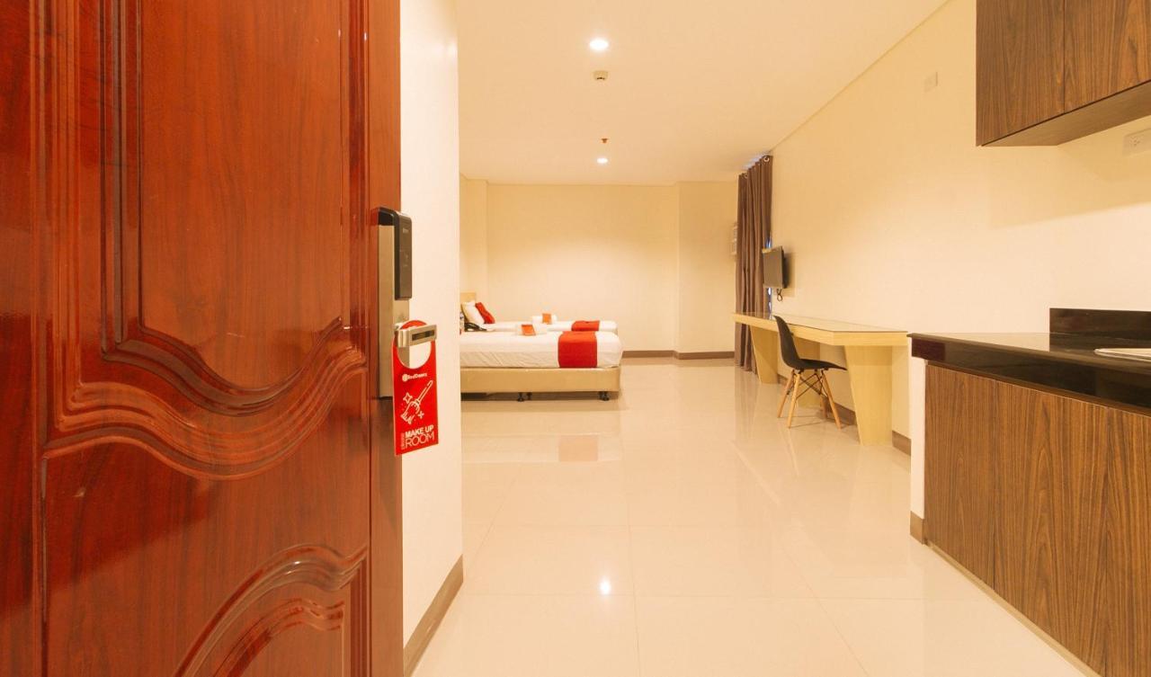 Reddoorz Plus @ Kaizen Suites Taft Avenue Манила Екстериор снимка