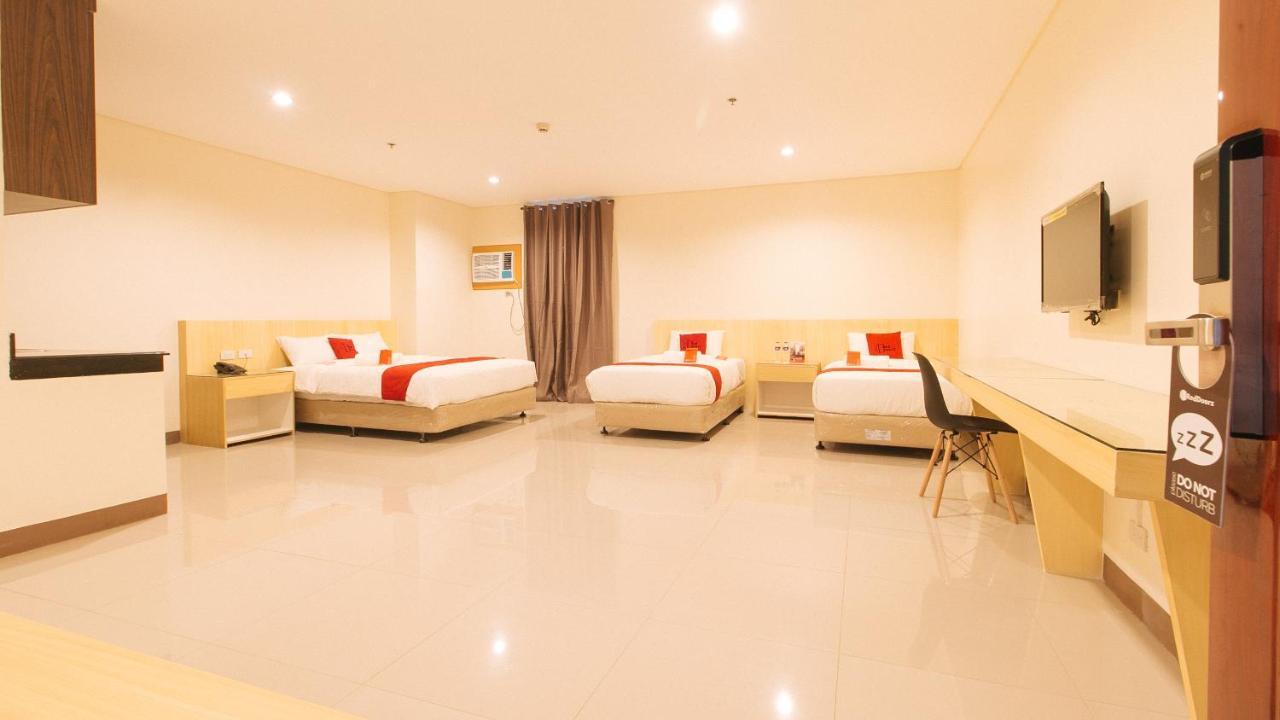Reddoorz Plus @ Kaizen Suites Taft Avenue Манила Екстериор снимка