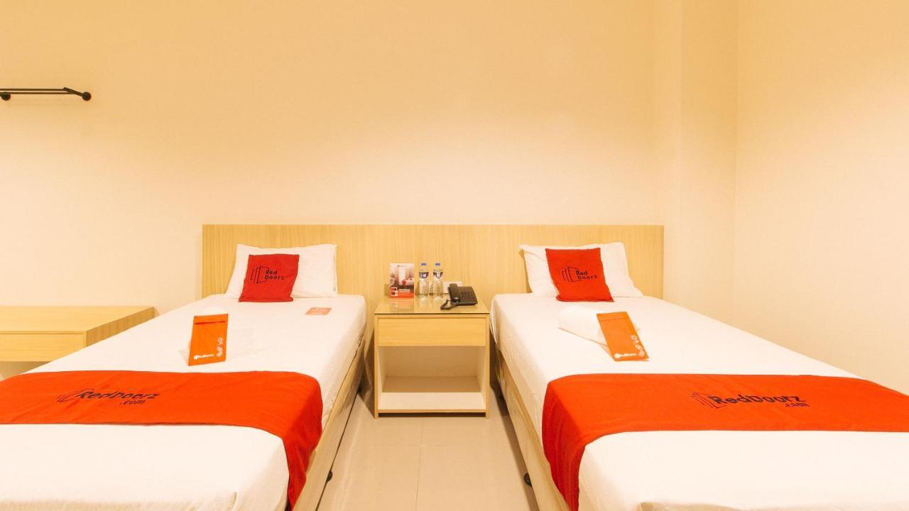 Reddoorz Plus @ Kaizen Suites Taft Avenue Манила Екстериор снимка