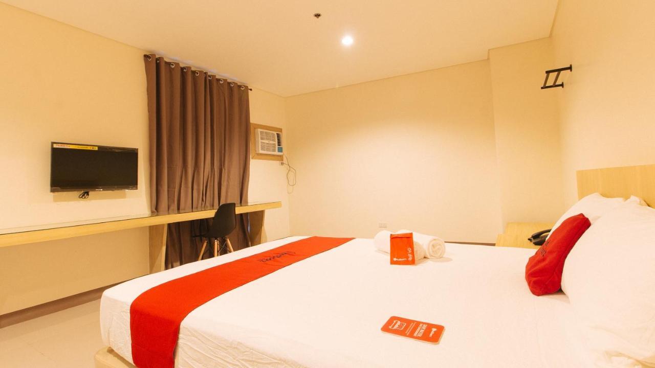 Reddoorz Plus @ Kaizen Suites Taft Avenue Манила Екстериор снимка