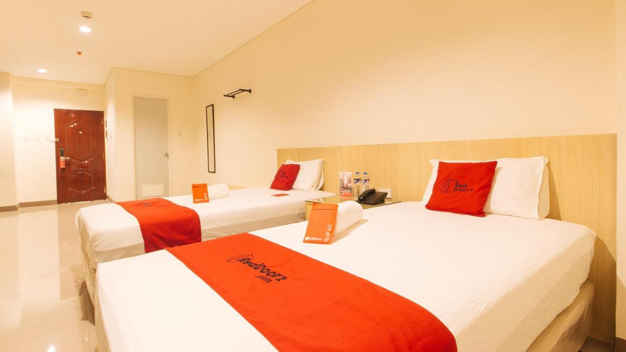 Reddoorz Plus @ Kaizen Suites Taft Avenue Манила Екстериор снимка