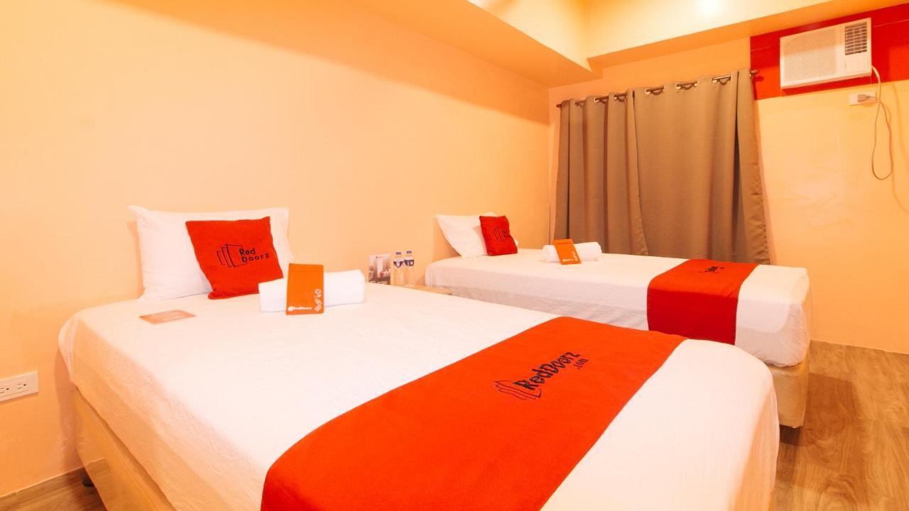 Reddoorz Plus @ Kaizen Suites Taft Avenue Манила Екстериор снимка